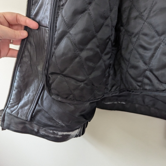 Vintage Black Leather Bomber Jacket - Picture 12 of 16